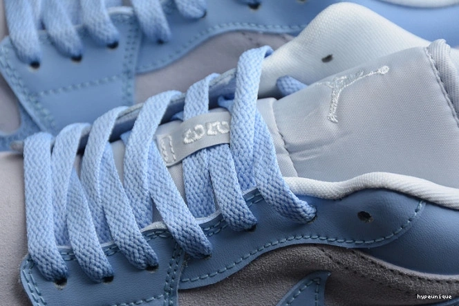 HYPE DC0774-050 Blue Jordan Low 1 University (W) 0801